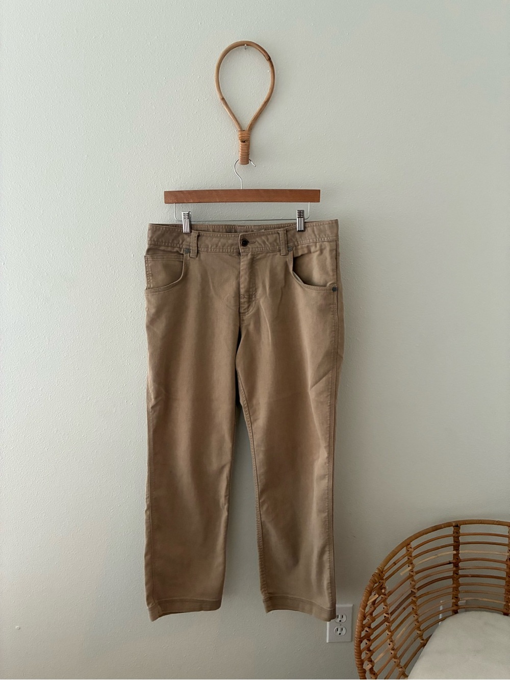 Men's Mountain Hardwear Khaki Jeans